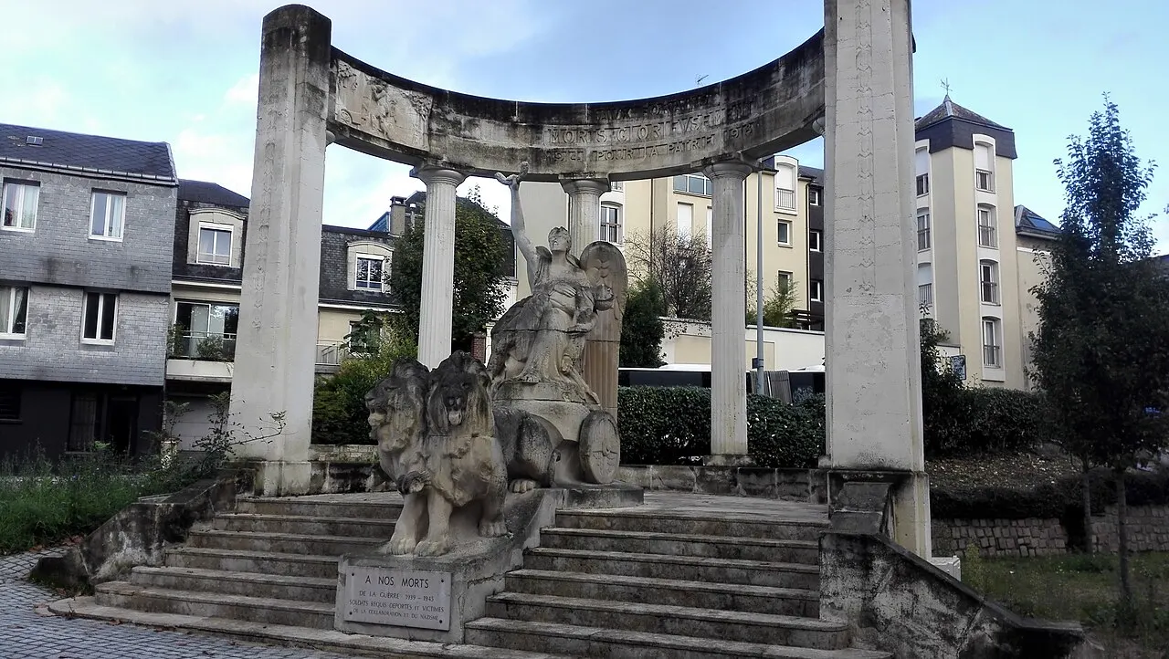 Monument aux morts de la guerre 1914-1918 dit aux Forains