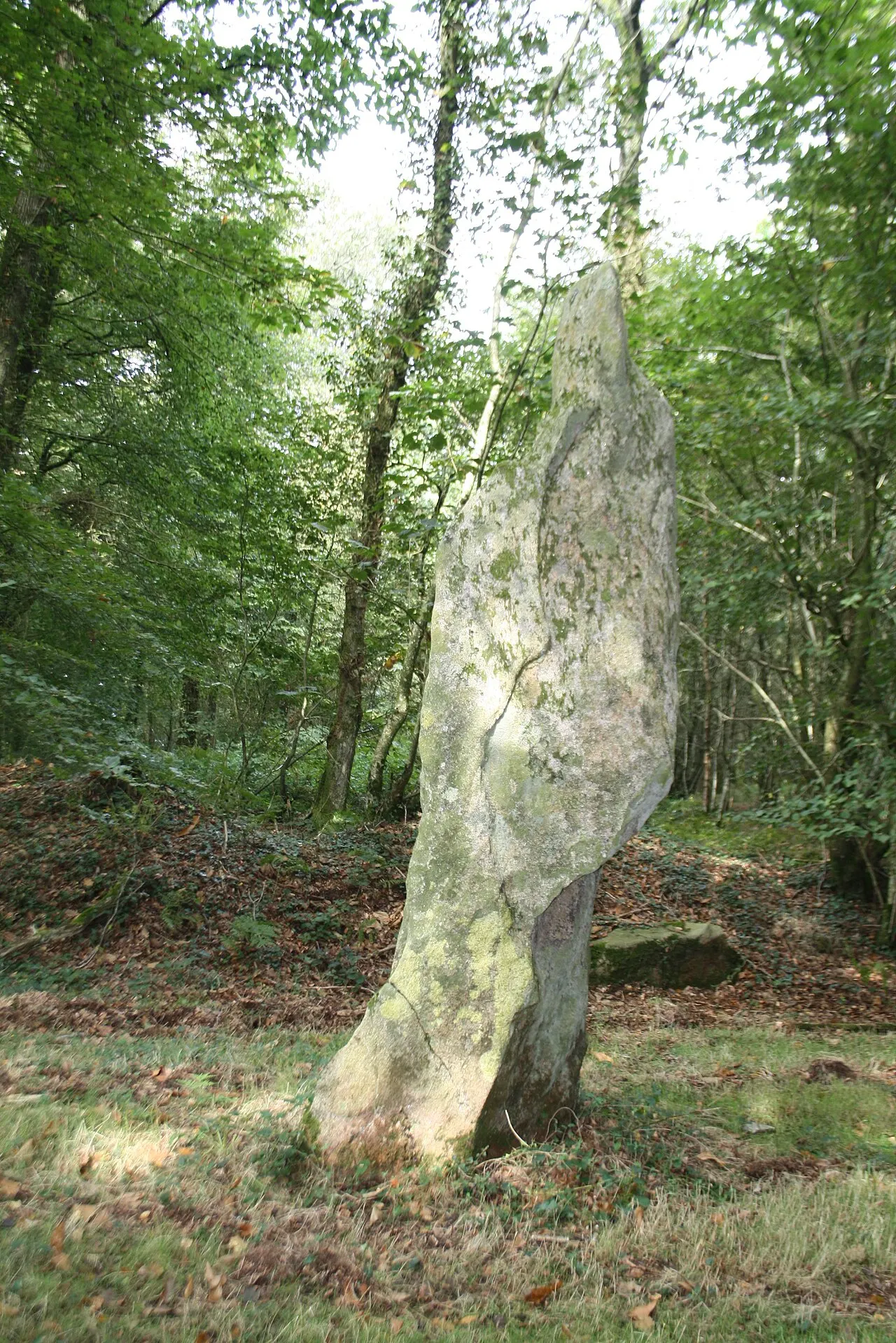 Menhir de Coat Couraval