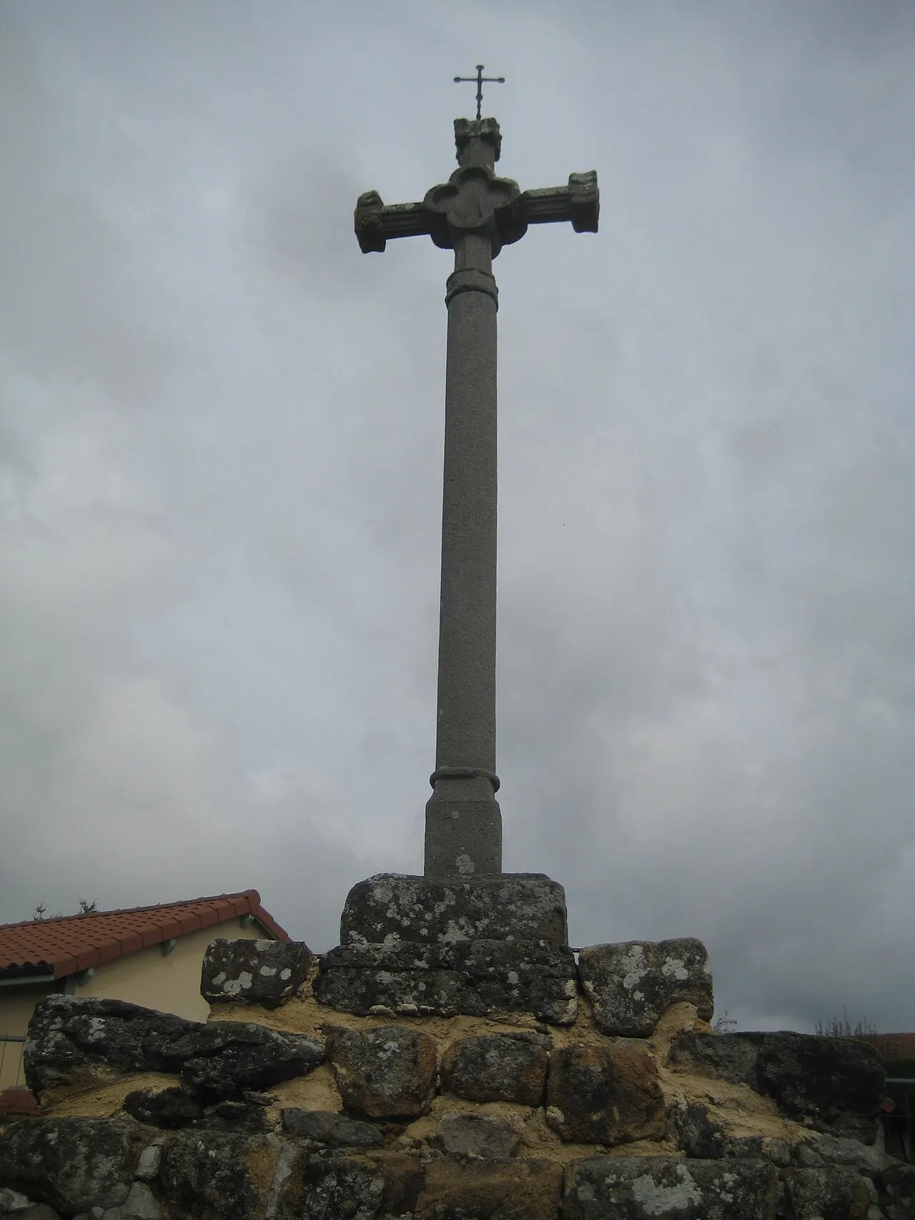 Croix en pierre
