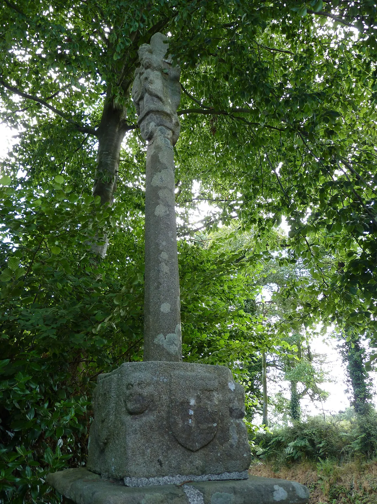 Croix Saint-Yves